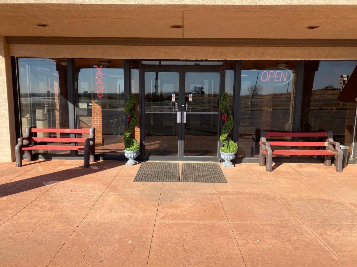 American Best Inn By Oyo I-35 Perry Near Lake Mcmurtry Екстериор снимка