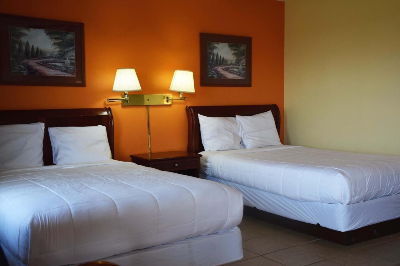 American Best Inn By Oyo I-35 Perry Near Lake Mcmurtry Екстериор снимка