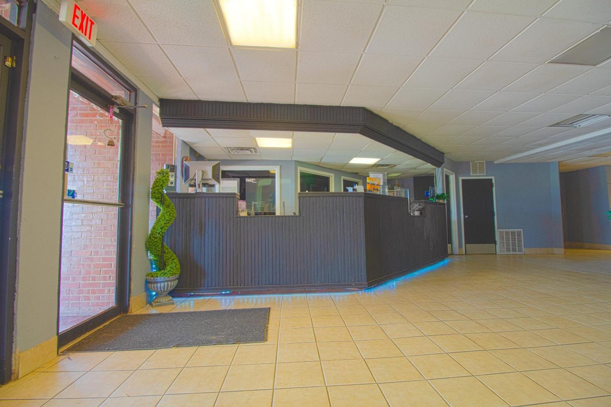 American Best Inn By Oyo I-35 Perry Near Lake Mcmurtry Екстериор снимка